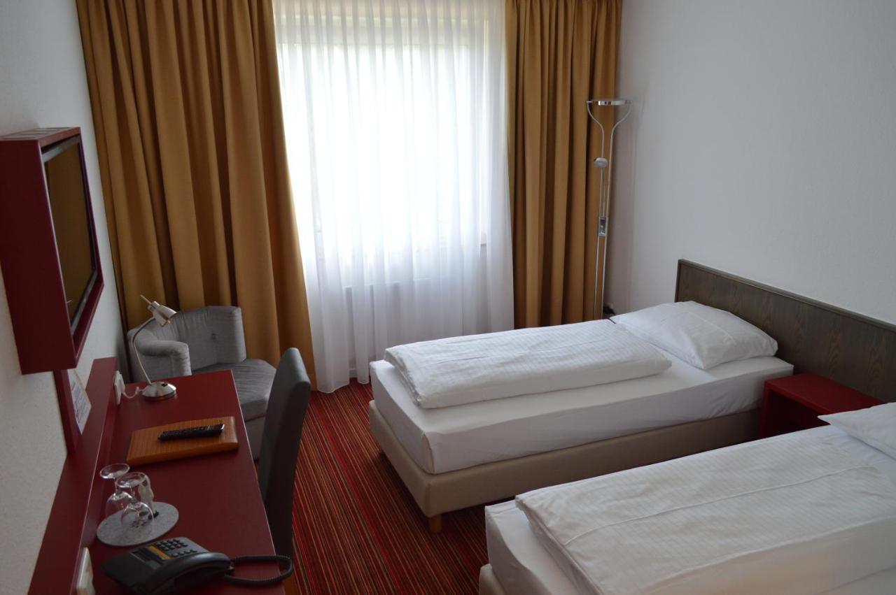 Hotel Astra Dusseldorf Bagian luar foto