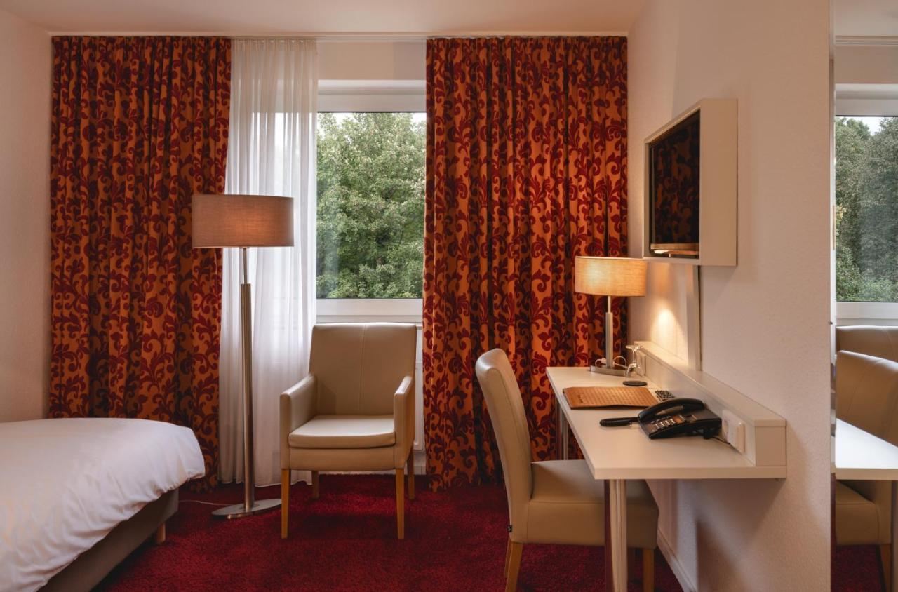 Hotel Astra Dusseldorf Bagian luar foto
