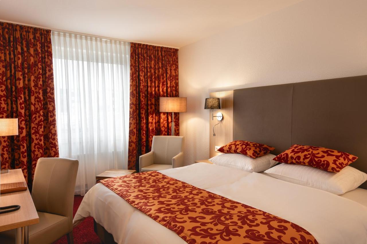Hotel Astra Dusseldorf Bagian luar foto