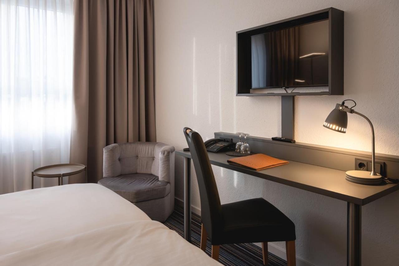 Hotel Astra Dusseldorf Bagian luar foto