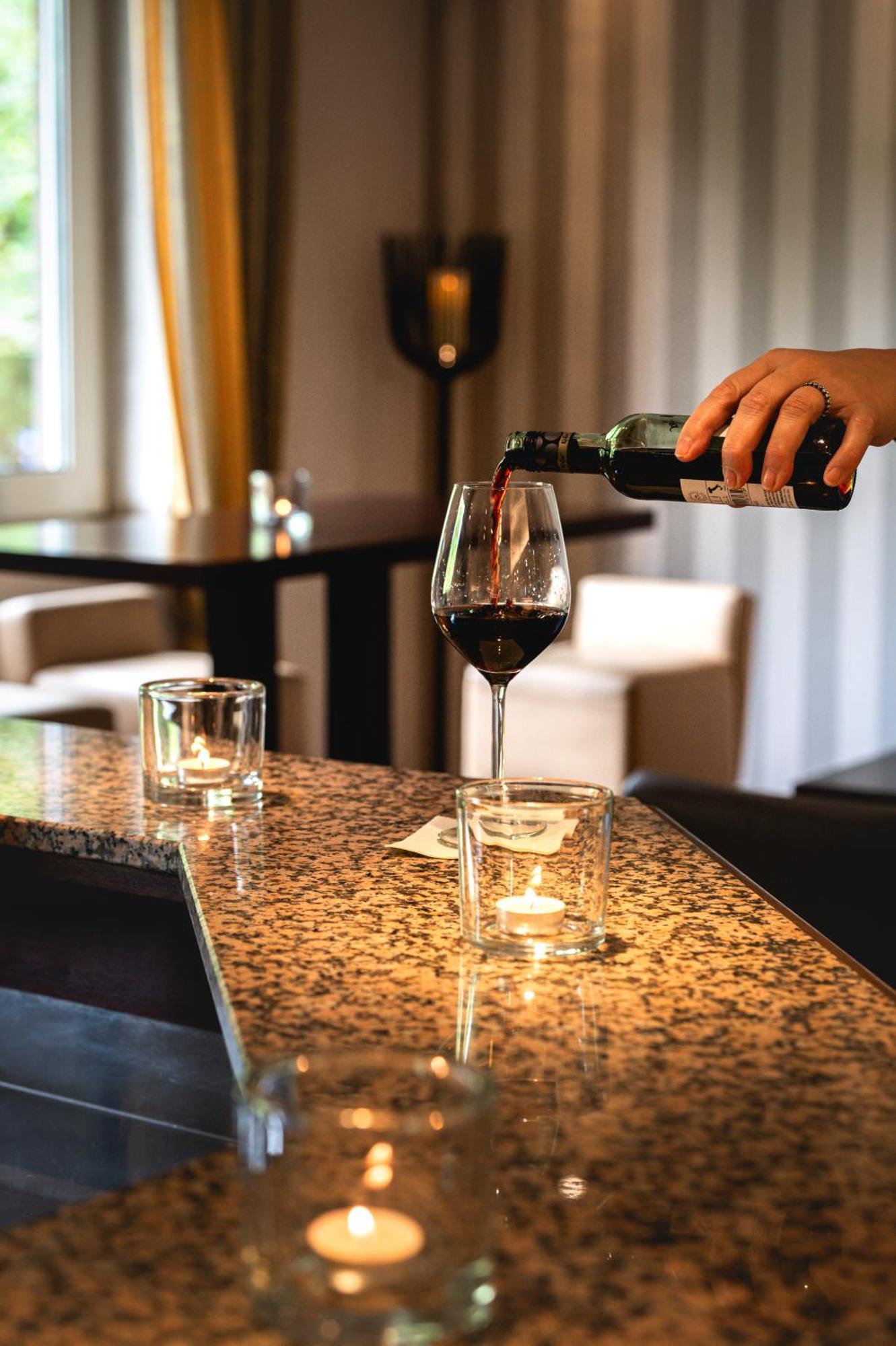Hotel Astra Dusseldorf Bagian luar foto