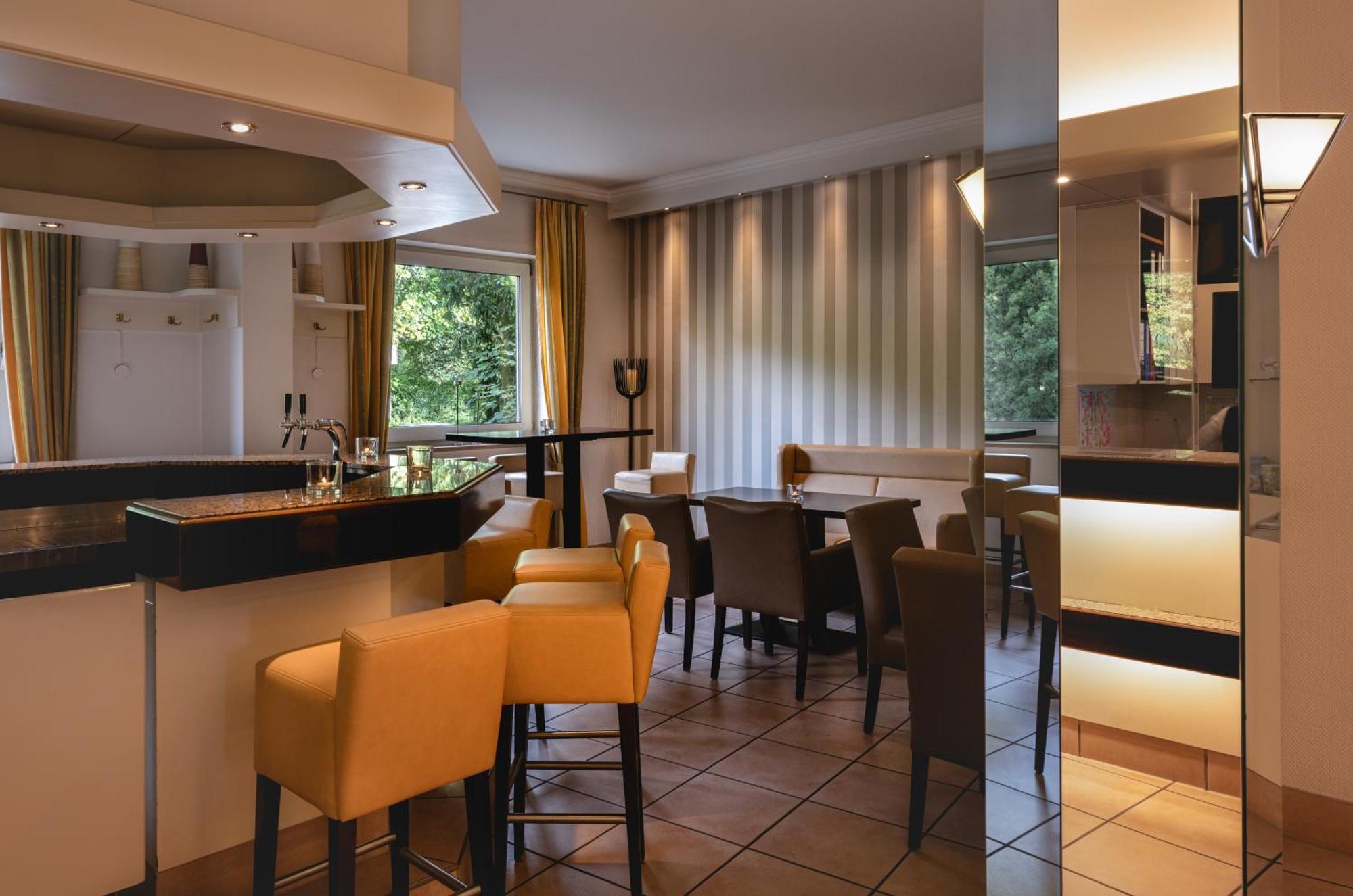 Hotel Astra Dusseldorf Bagian luar foto