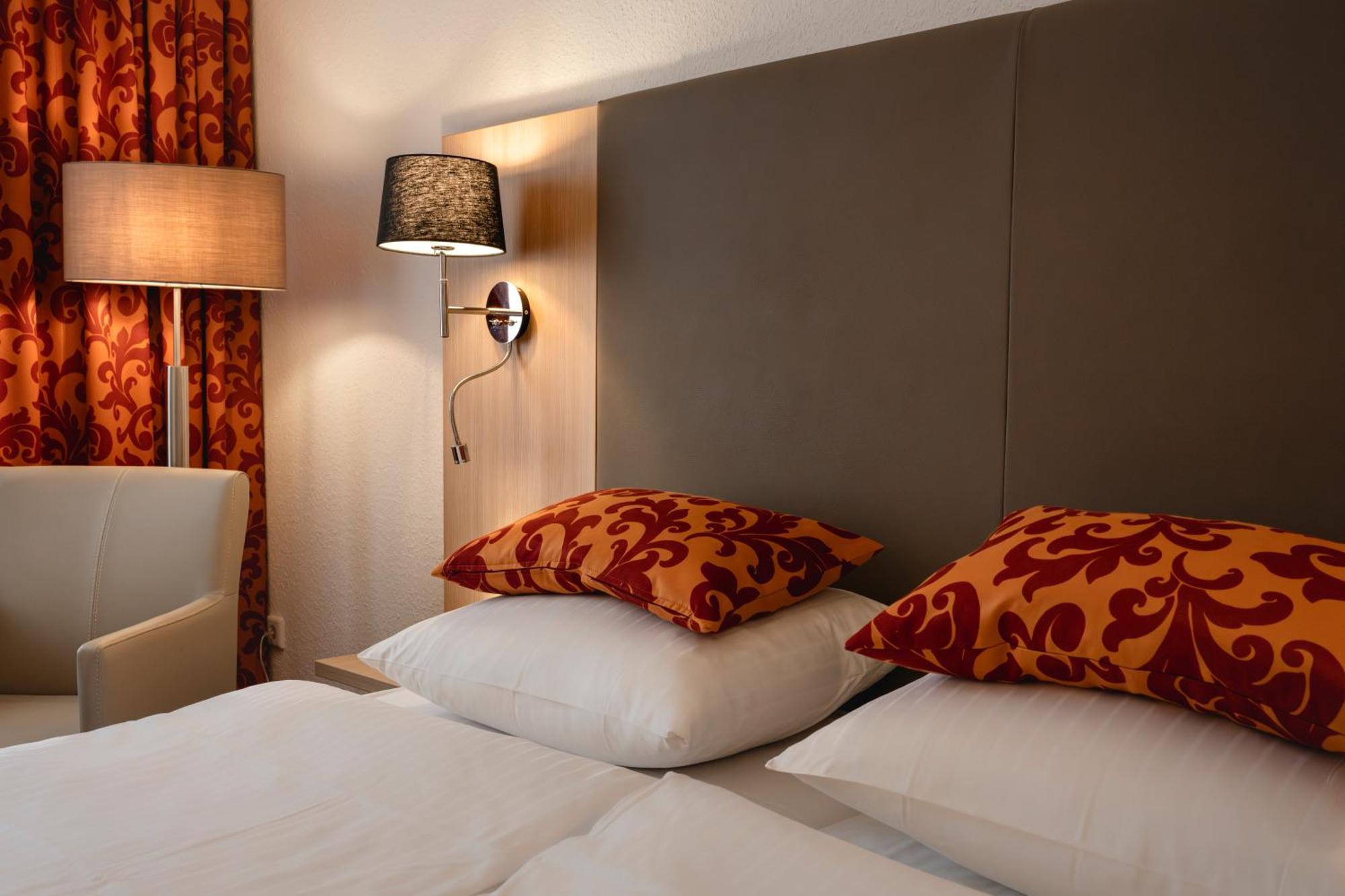 Hotel Astra Dusseldorf Bagian luar foto