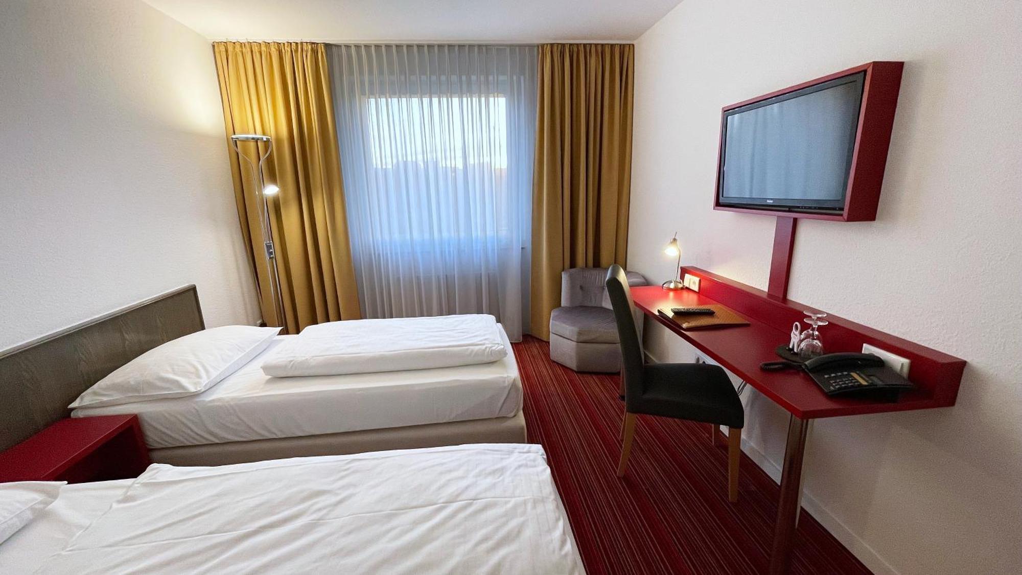 Hotel Astra Dusseldorf Bagian luar foto