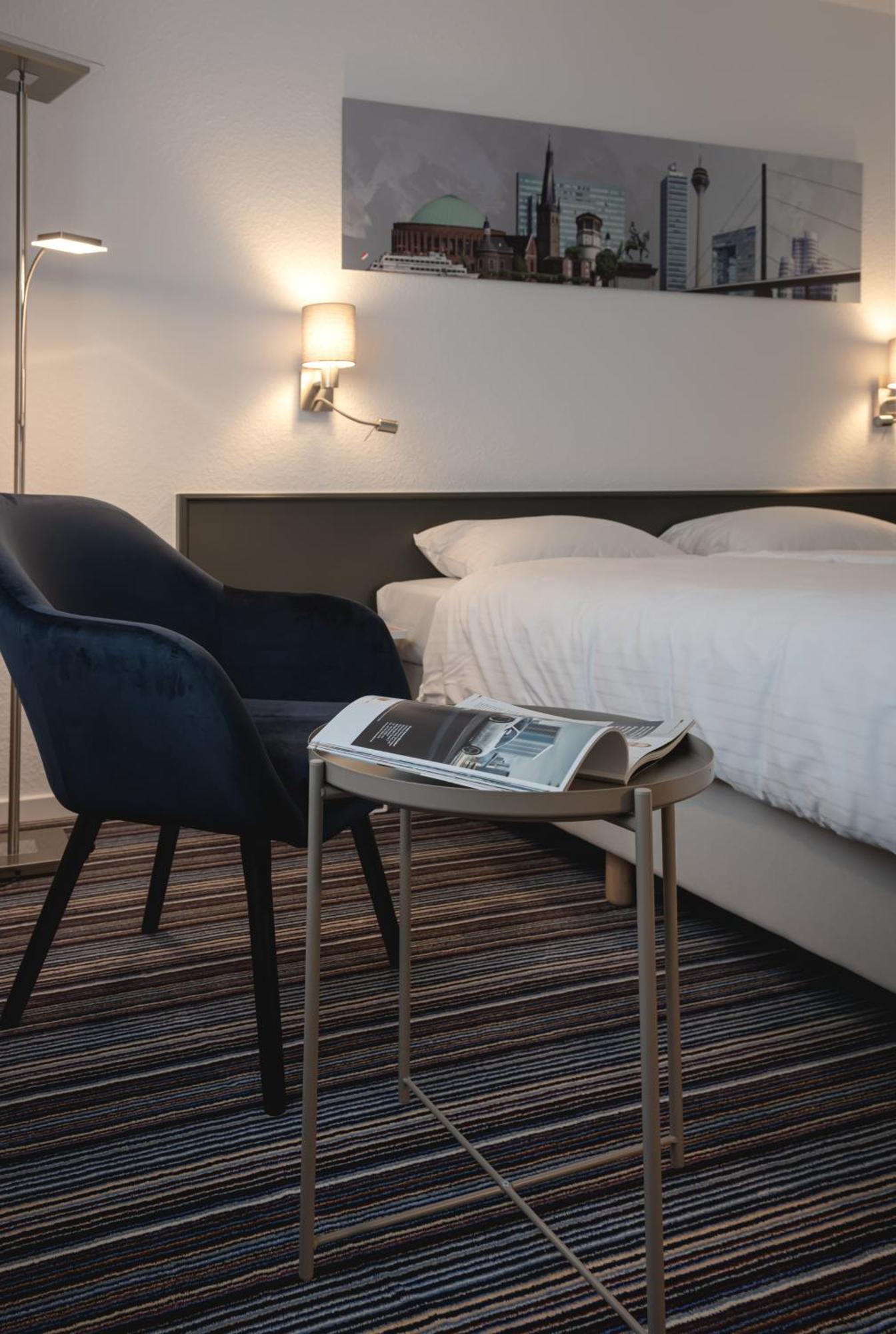 Hotel Astra Dusseldorf Bagian luar foto