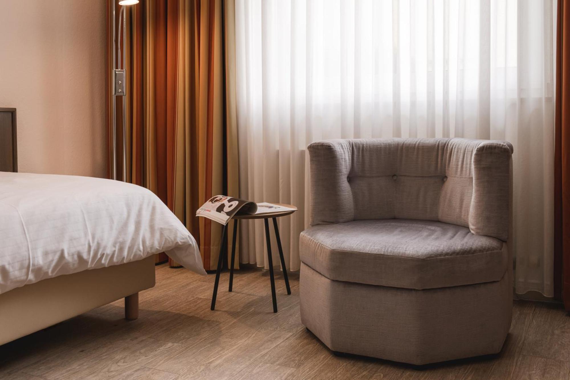 Hotel Astra Dusseldorf Bagian luar foto